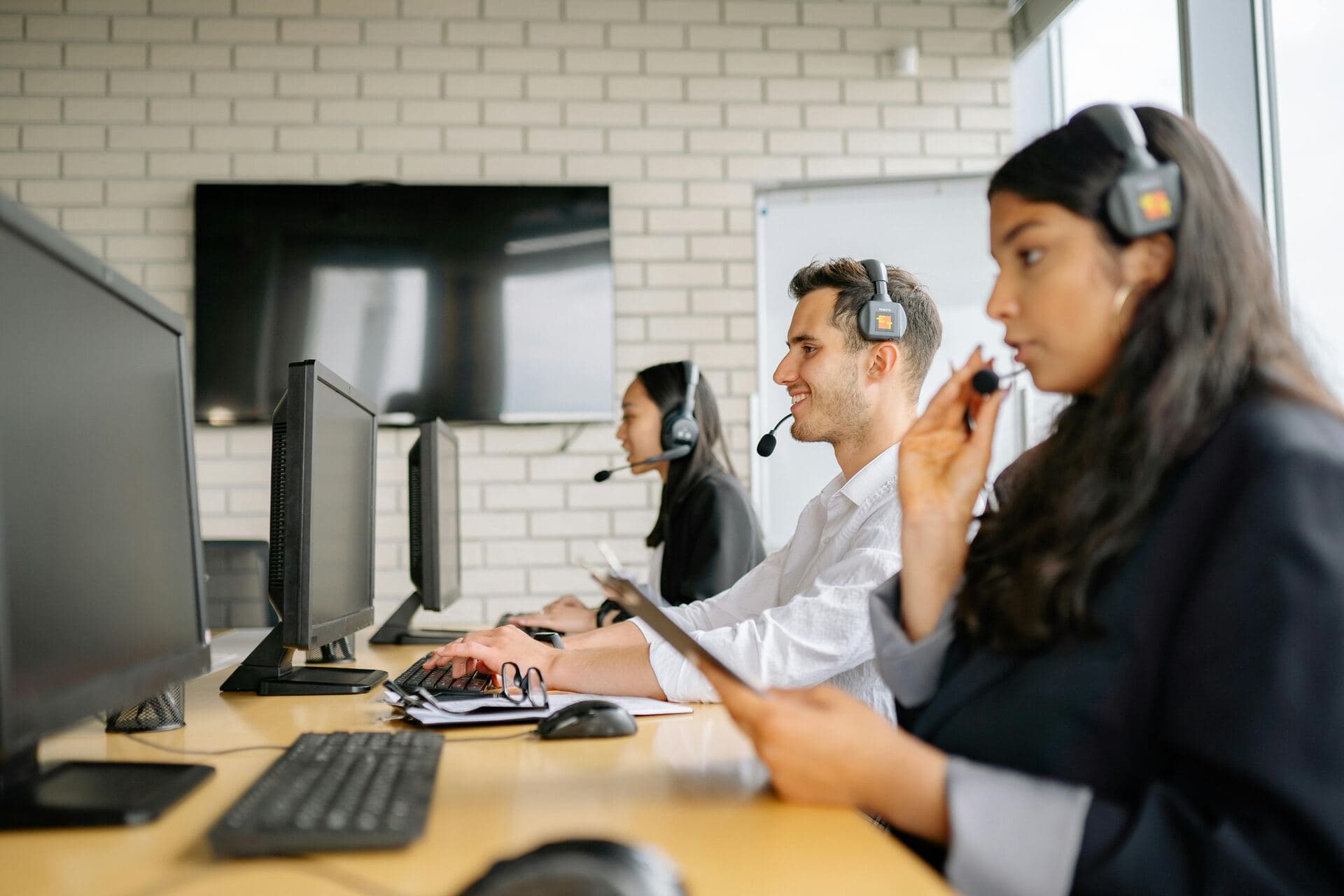 Specialist call center recruiters at work